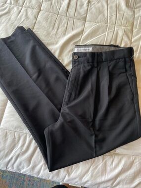 Amazon Essentials Black Men's Dress Pants - Classic Fit